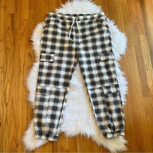Women’s Love Love Love Plaid Pants Size 3X Joggers
